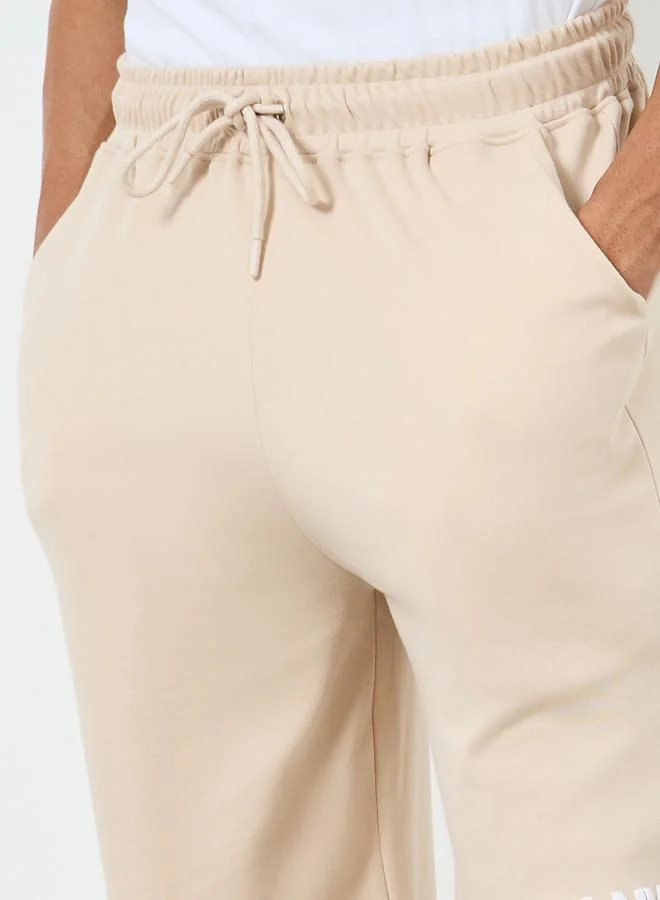 ستايلي شورت بقصة واسعة مع رباط للرجال